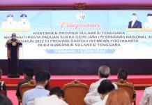 Gubernur Lepas Kontingen Pesparawi Sultra ke Yogyakarta Gubernur Sultra Ali Mazi