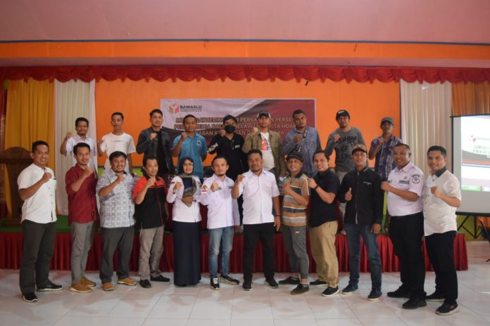Sinergitas Bawaslu Busel dan media Sinergitas Bawaslu Busel dan Media