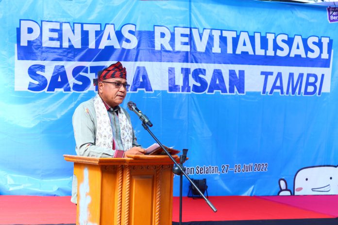 La Ode haerudin Kepala Dinas Kebudayaan Busel, La Ode Haerudin