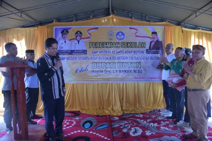 Peresmian sekolah di Buton Peresmian sekolah di Buton