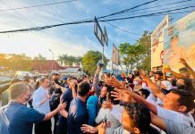 Warga Baubau Antusias Sambut Kedatangan Presiden Jokowi Jokowi