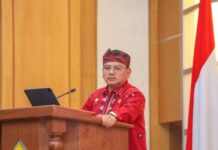 Pengukuhan Kepala OJK, Pj. Gubernur: Lindungi Masyarakat Sultra dari Investasi Ilegal dan Pinjol Ilegal