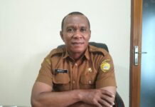 Memaksimalkan PBB, Bapenda Baubau Gelar Program Tagih Keliling Plt Kepala Bapenda Kota Baubau, Musrifi. Foto: Surahman Djunuhi