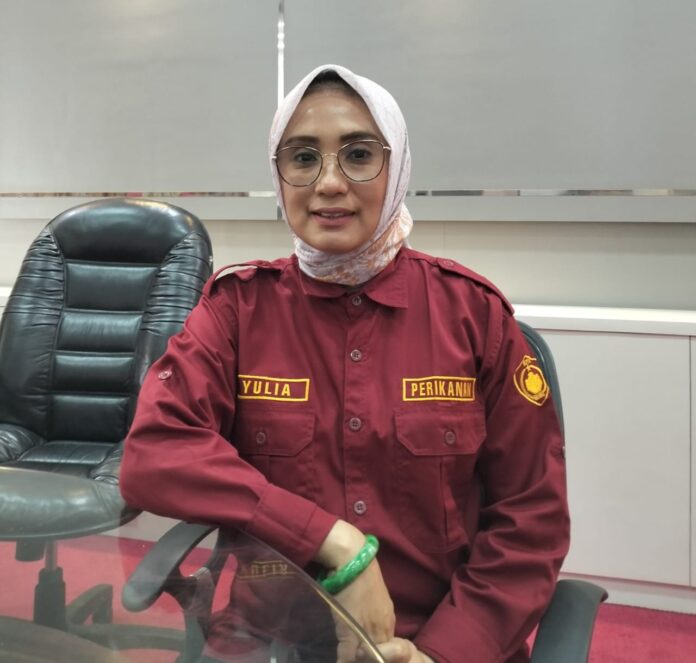Kepala Dinas Perikanan Kota Baubau, Yulia Widiarti. Foto: Surahman Djunuhi