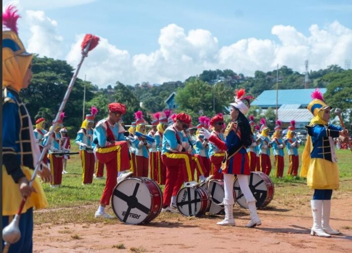 IMG-20250528-WA0004 Salah satu barisan peserta Marching Band yang tampil di Stadion Betoambari. (Foto Dikbud Kota Baubau)